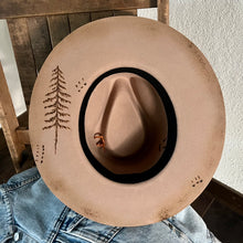 Load image into Gallery viewer, Woodlands (camel wide brim)