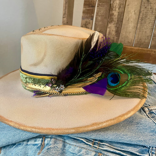 Perfect for Mardi Gras (Wool Wide Brim) 57 cm