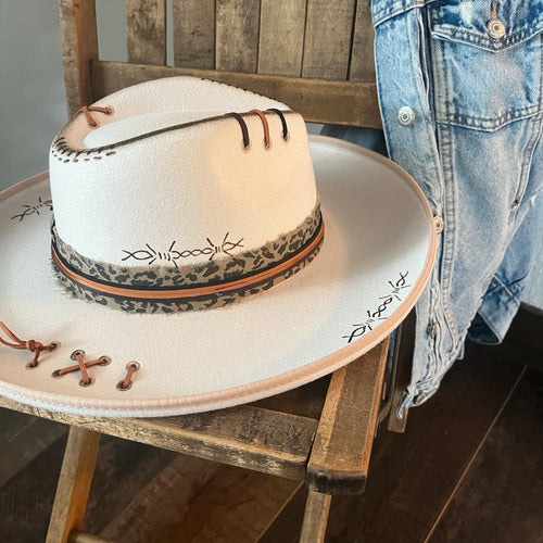 Chain and Barbed Wired (Wide/Scoop Brim)