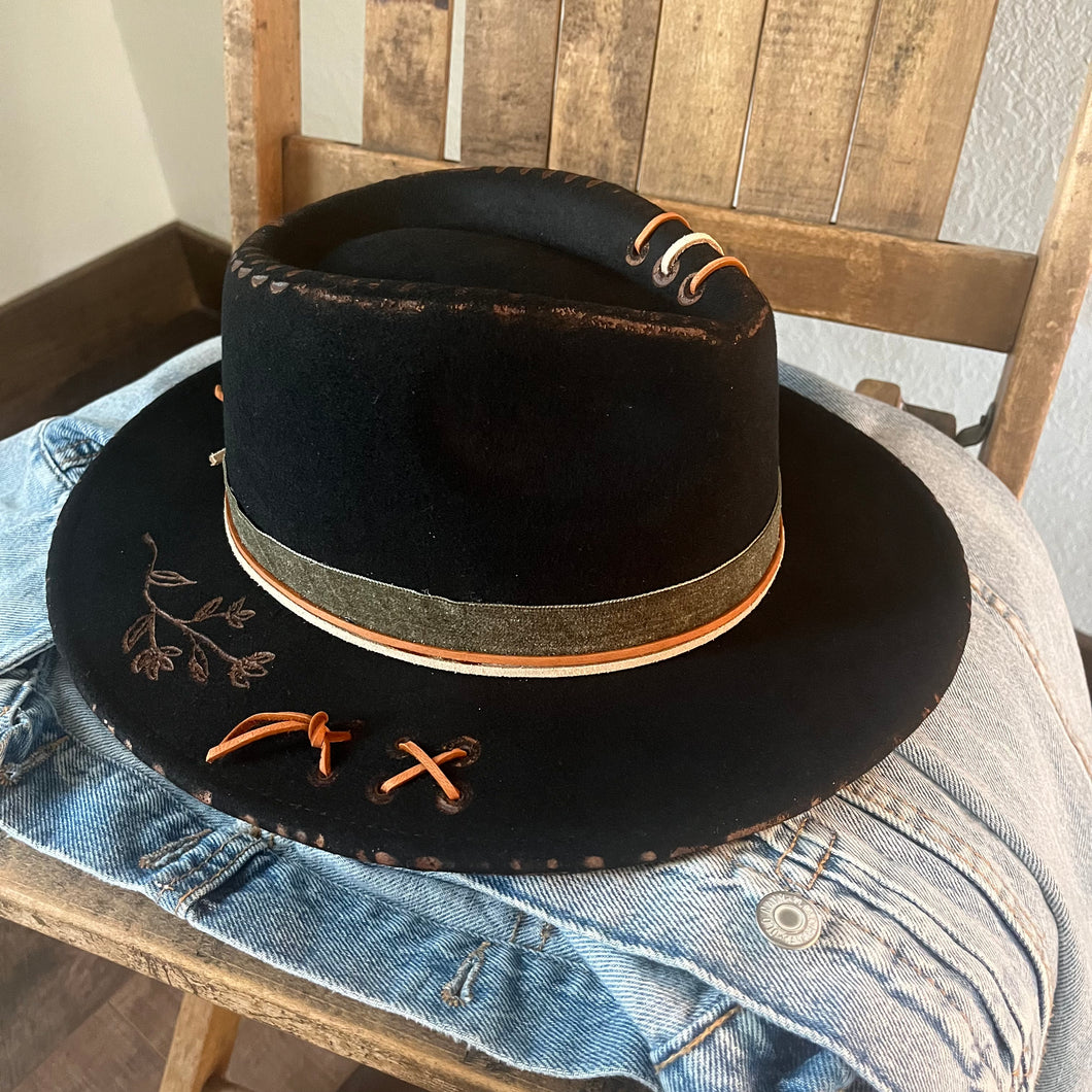Little Black Hat (Short Brim)