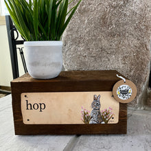 Load image into Gallery viewer, 1 Vintage Flashcard - word “hop”