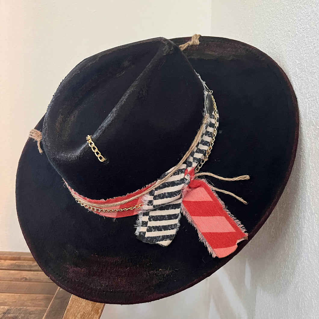 Bold/Black Hat